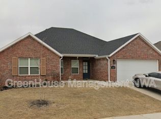 3008 E Coolridge St, Fayetteville, AR 72701