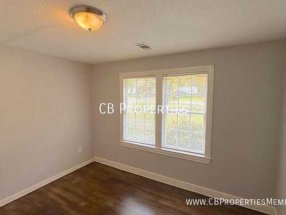 5th image of 895 Mosby Rd