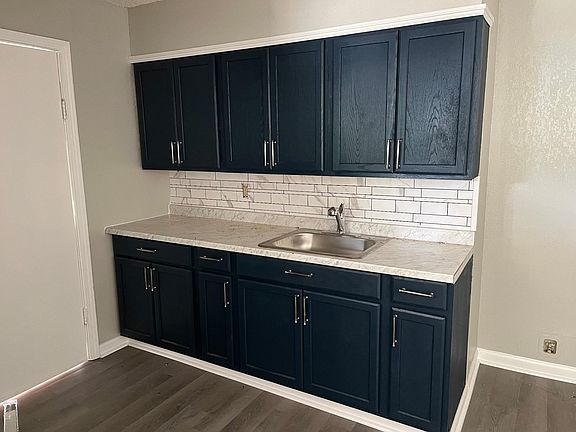 5th image of 518 Harahan Rd