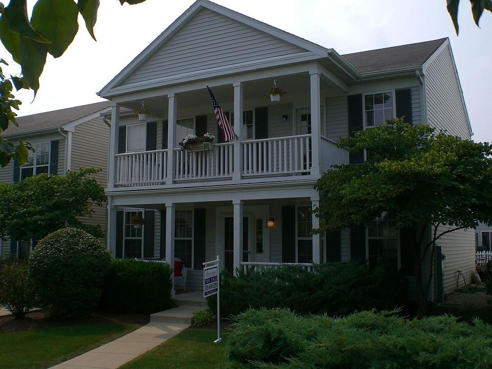 122 Presidential - Oswego, IL