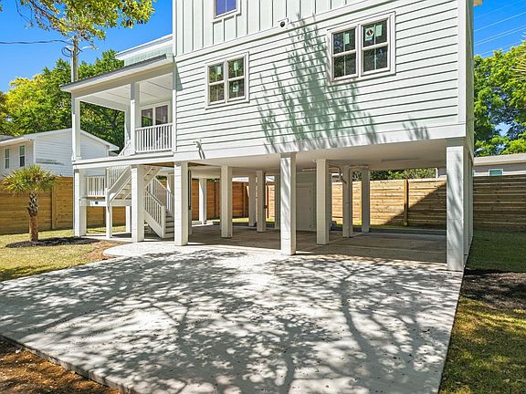 4th image of 3821 Myrtle Dr.
