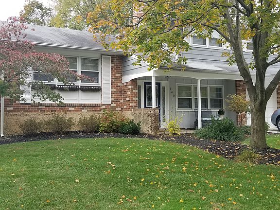 2nd image of 140 Autumn Horseshoe Bnd