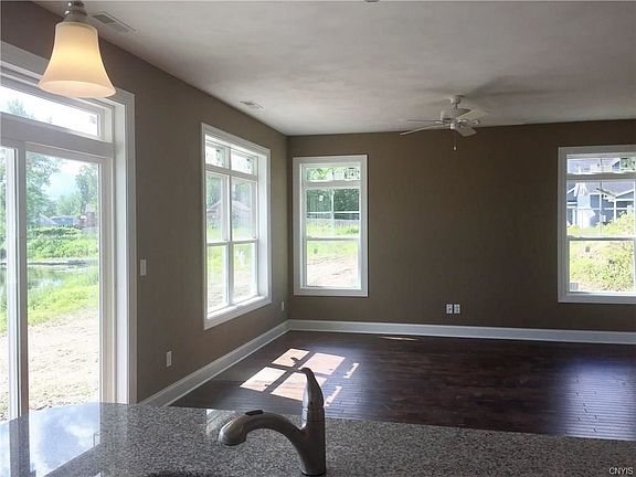 3rd image of 7495 Birdsong Ln