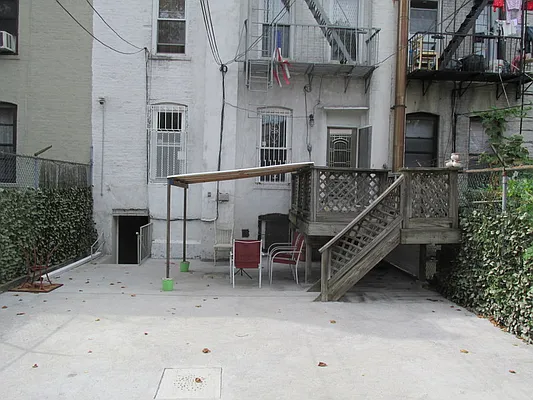 Rented by Windsor Homes Realty Corp | media 1