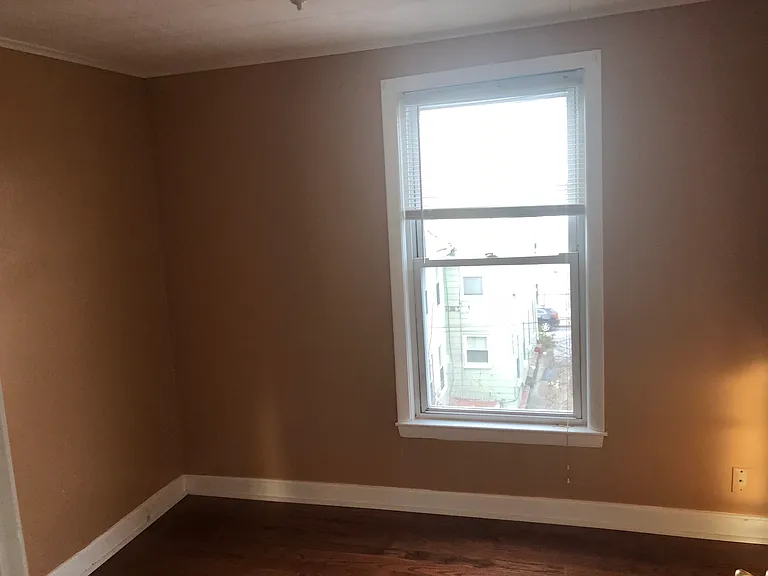 85 Glen St #4 — Photo 8