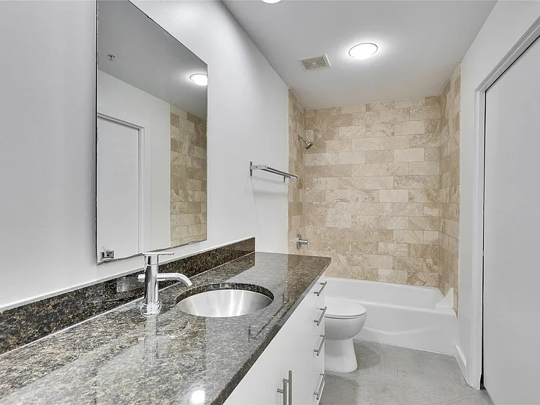2235 E 6th St #406 — Photo 15
