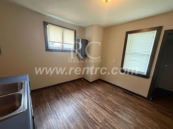 3rd image of 606 N Grant St