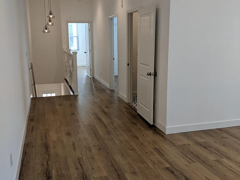 1705 W 20th St #1/2 — Photo 6