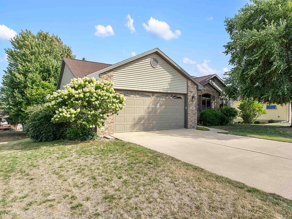 411 Alvarado Ave, Cedar Falls, IA 50613 | Zillow