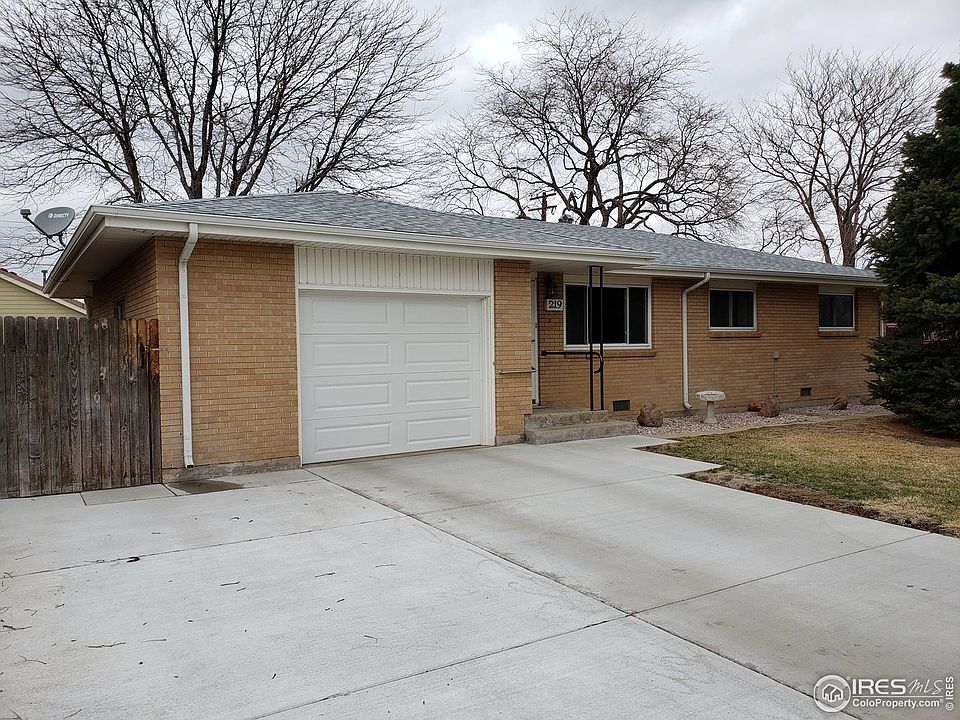 1st image of 219 S 4th St