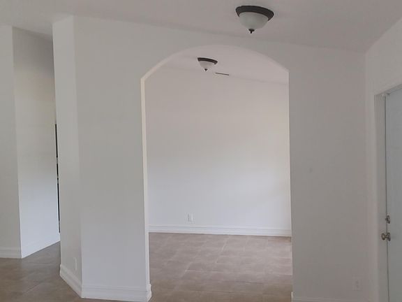5th image of 17148 30th Ln N