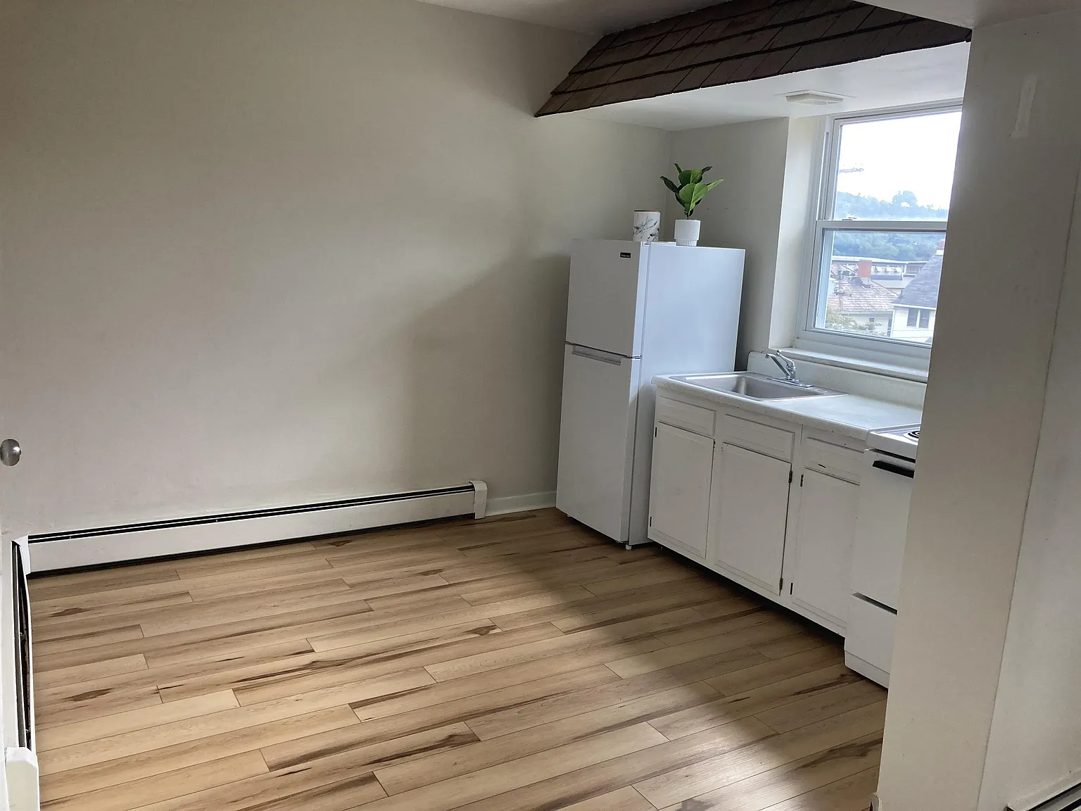 352 Freeport Road — Photo 3
