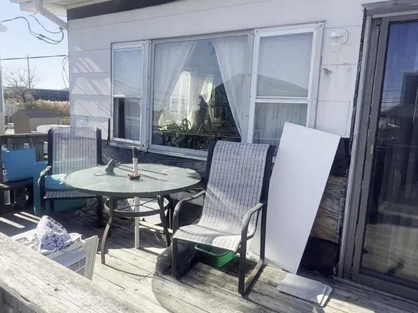 24 N Bay Ave, Manahawkin, NJ 08050