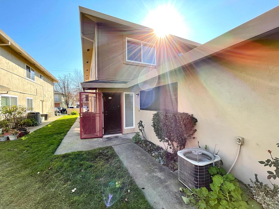 1st image of 2013 Benita Dr Unit 3