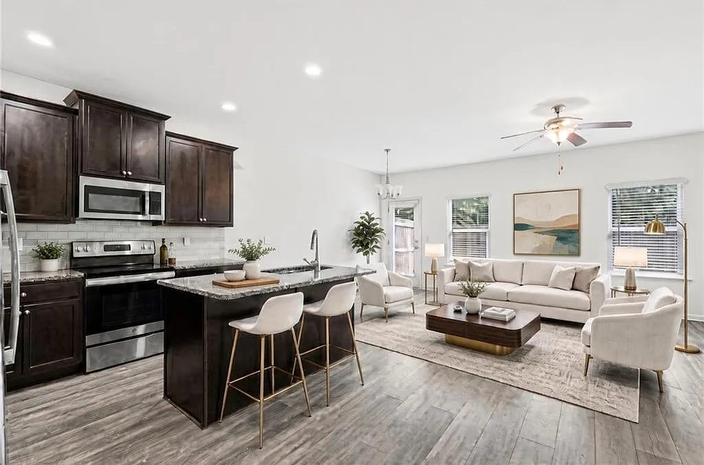 3 bed, 2.5 bath, 1512 sqft, $2,045 — Photo 1