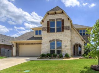 904 Longhorn Dr, Aubrey, TX 76227