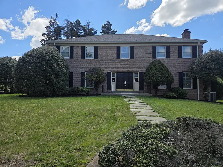 1209 Perry William Dr — Photo 1
