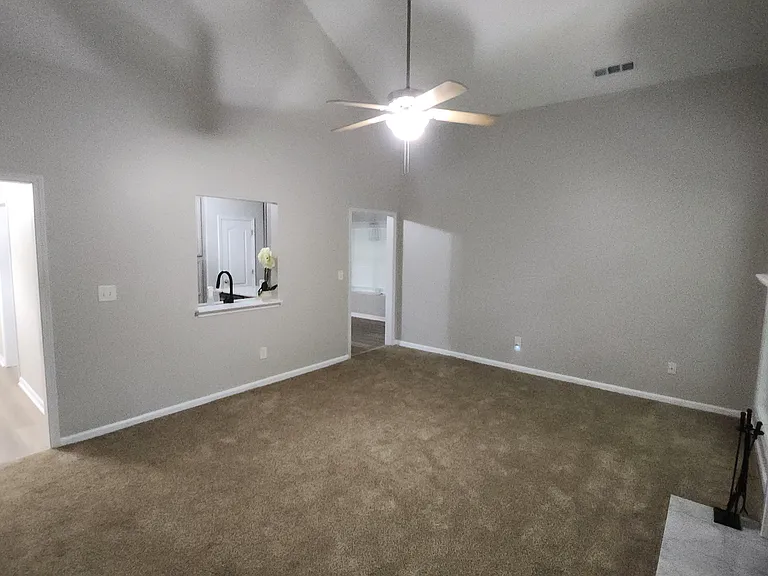 19 Harpers Farm Dr — Photo 4