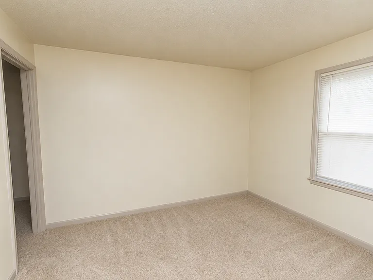 1025 S Pineridge Rd — Photo 11