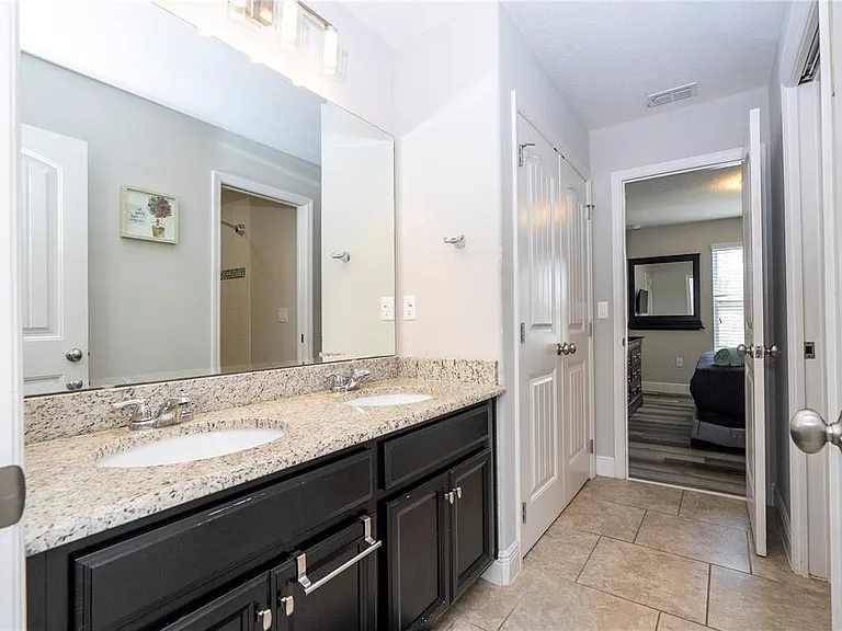 5251 Wildwood Way — Photo 37