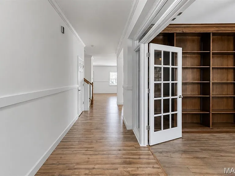 1824 English Oak Dr — Photo 3