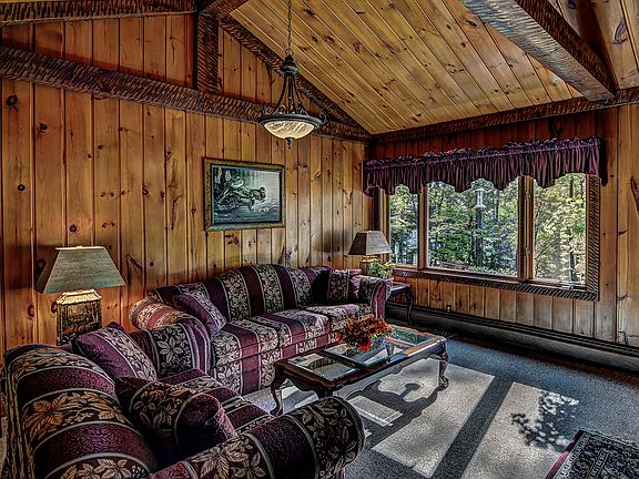 Tongue & Groove Knotty Pine