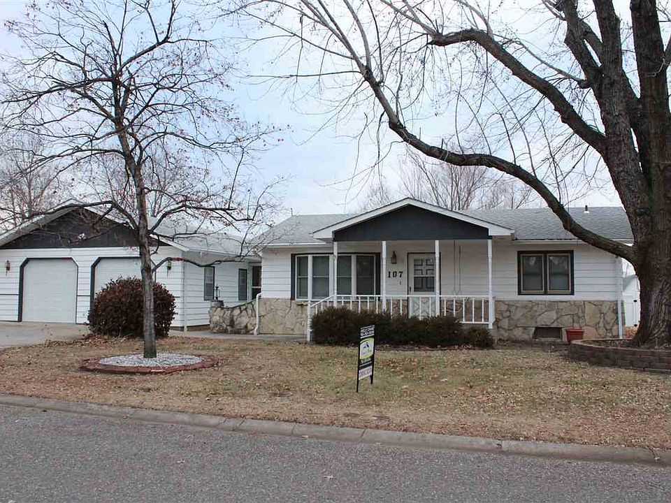 1st image of 107 Westwood Dr