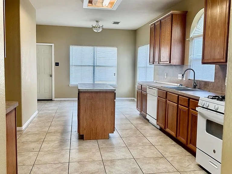 1322 Magnolia Dale Dr — Photo 19