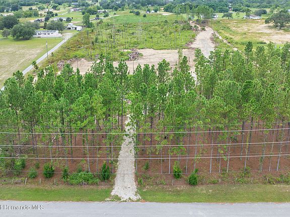 4th image of 13070 Crowell Rd