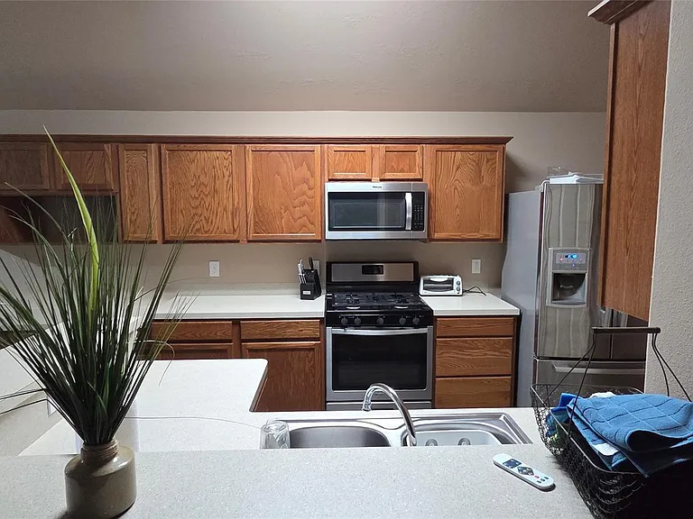 22730 Hearthstone Hill Ln — Photo 5