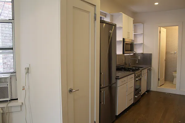 Rented by Vertical Real Estate LLC | media 3