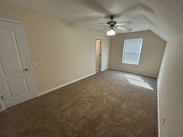 451 Bridgewater Way — Photo 6