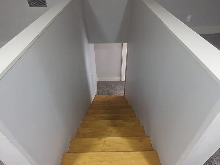 926 Locust St — Photo 5