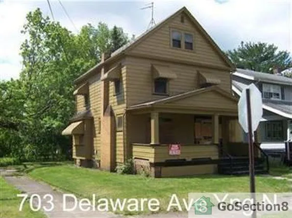 703 Delaware Ave, Youngstown, OH 44510