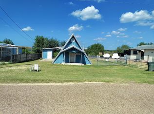 1811 N Siesta Ln, Zapata, TX 78076