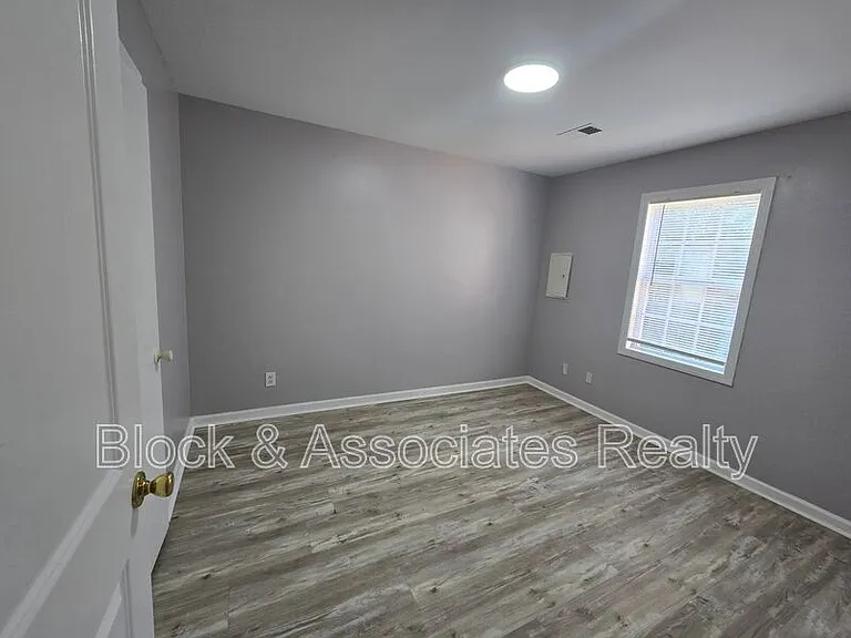 1302 Bencini Pl — Photo 6