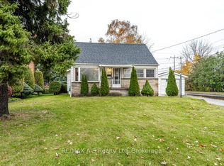 77 Pleasant Dr, Stratford, ON N5A 4X2