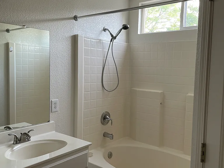 2161 Milan Way — Photo 7