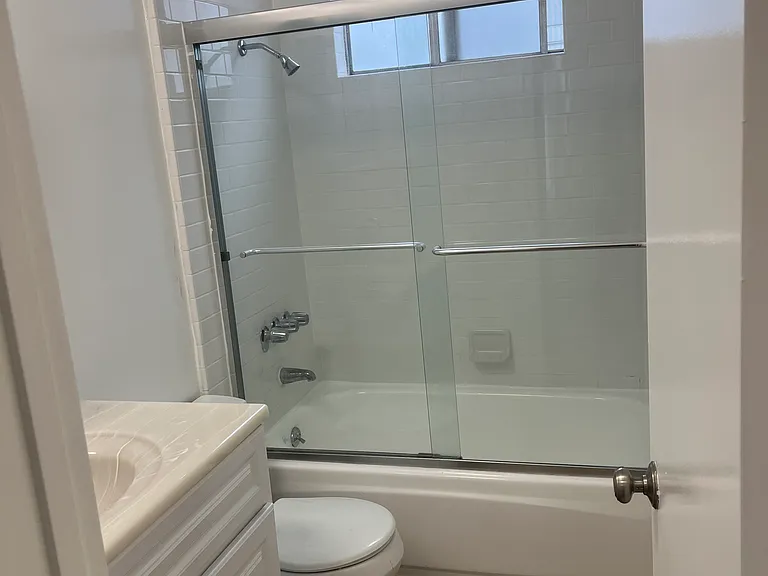 12424 Texas Ave — Photo 11