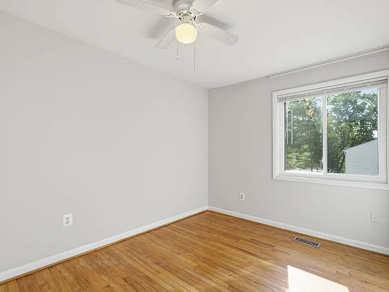1204 Brethour Ct — Photo 14