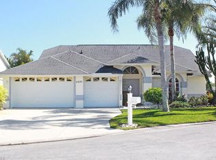 5230 Malvern Ct, Naples, FL 34112