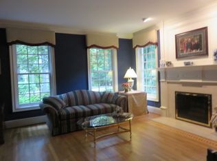 2 Atwater Ter, Farmington, CT 06032