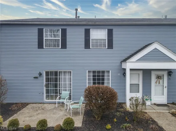 33 Firebush Ln, Northfield, OH 44067