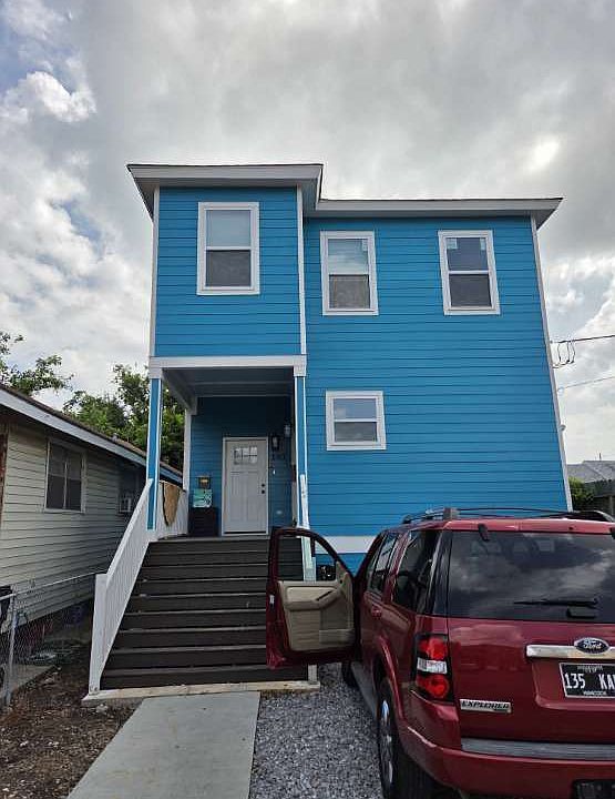 1st image of 8919 Pear St #8919
