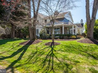 9817 Squaw Valley Dr, Vienna, VA 22182