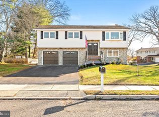 93 Tudor Dr, Hamilton, NJ 08690