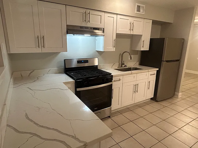 212 Omega St #A — Photo 1