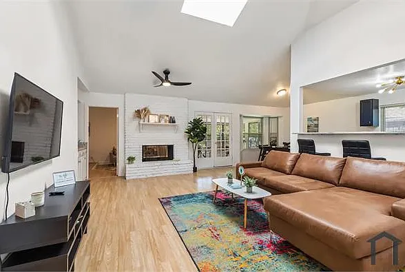 1020 Hickory Cir — Photo 7
