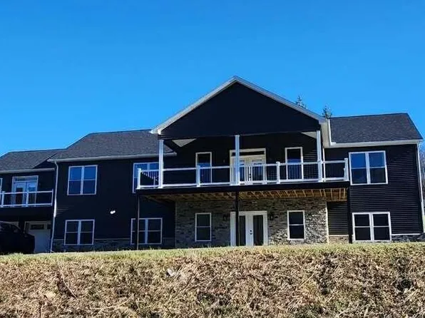 304 Clearview Dr, Hollidaysburg, PA 16648