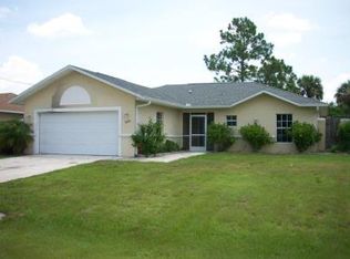 525 Oakfield Ave, Lehigh Acres, FL 33974